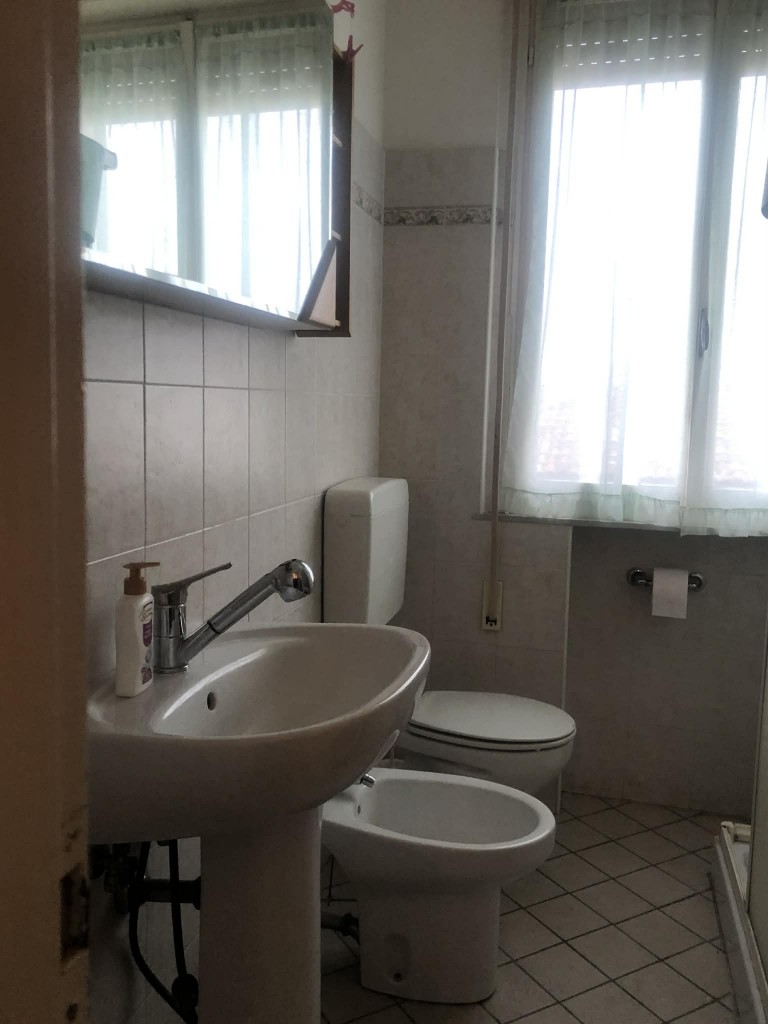 6ff435d7-d304-4bfa-98c5-84f71e4fed3c