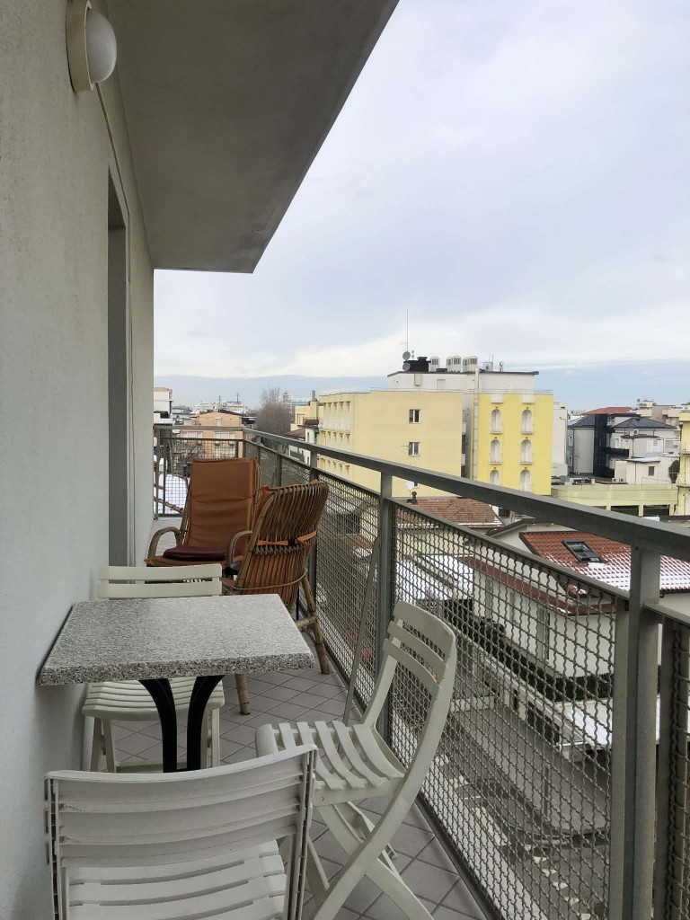 b79cfb20-84d4-48b9-b331-7c81830905f2